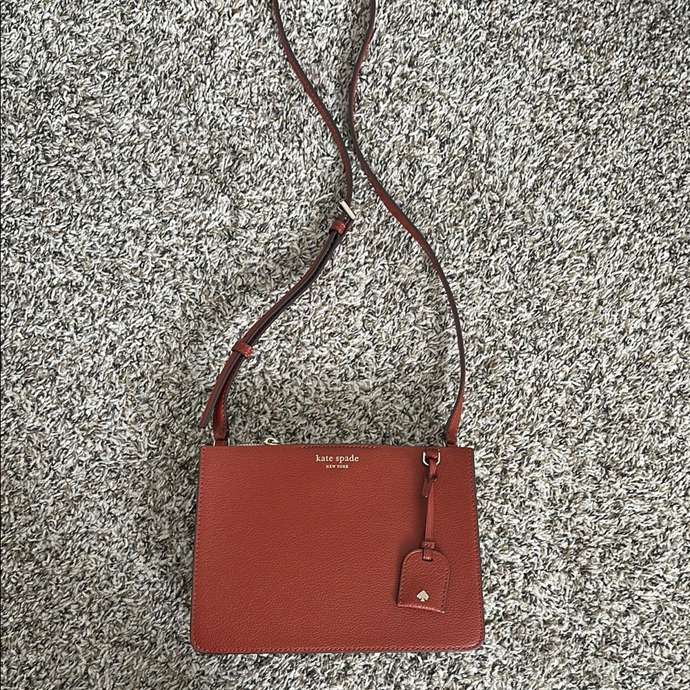 Kate Spade Crossbody Bag Sleek Design Adjustable Strap